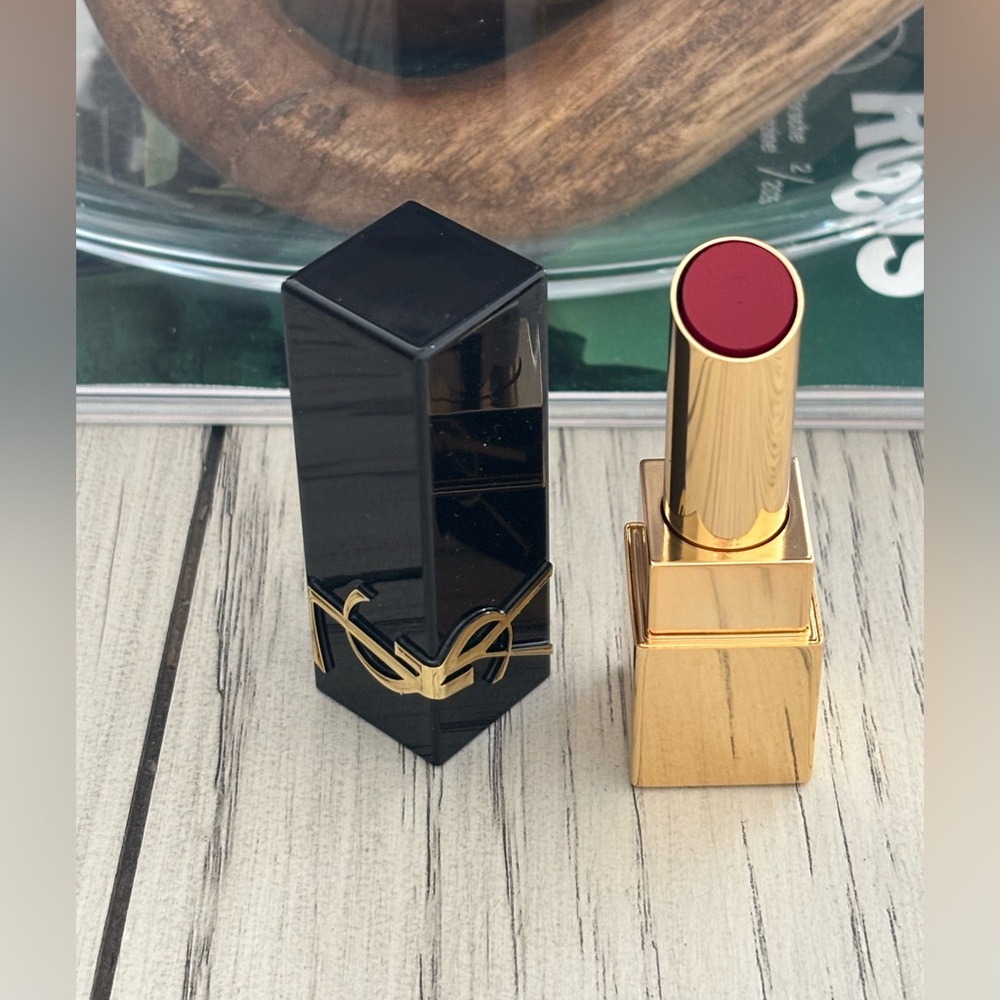 Yves Saint Laurent Rouge Pur Couture The Bold Lipstick,#04 ( New )